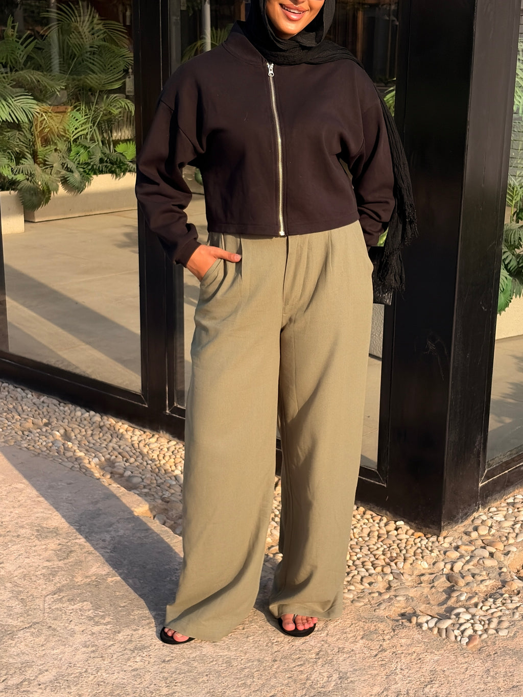 Tailored linen pants olive