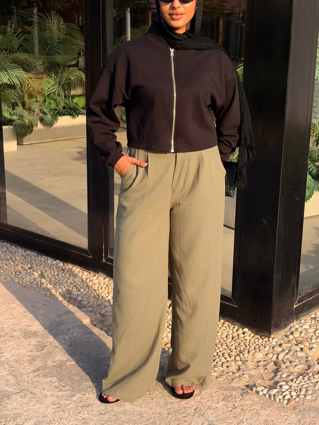 Tailored linen pants olive